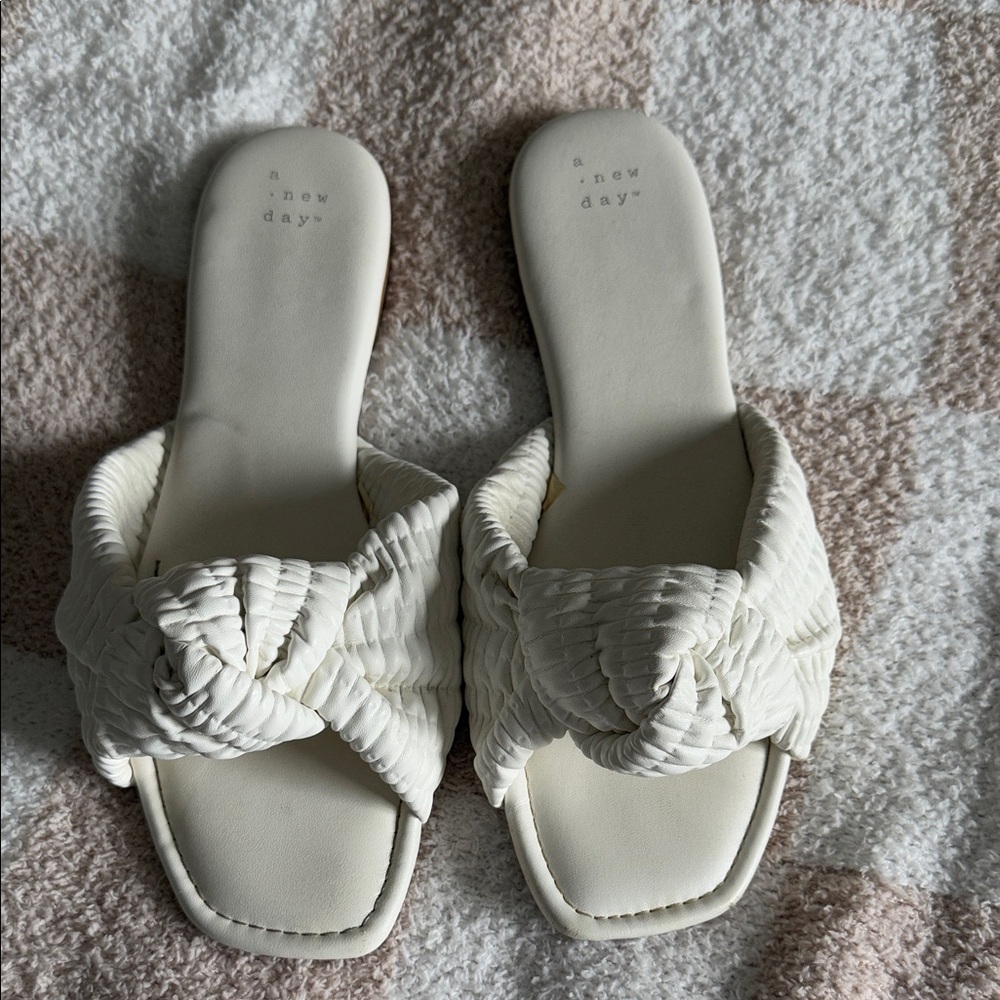 A New Day Women's White Knotted Slide Sandals